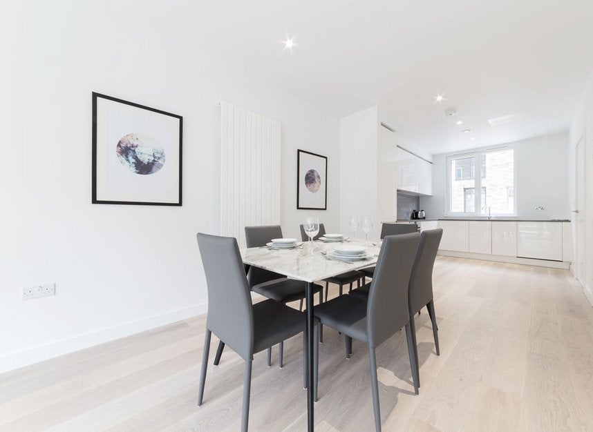 House Rope Terrace in Greater London