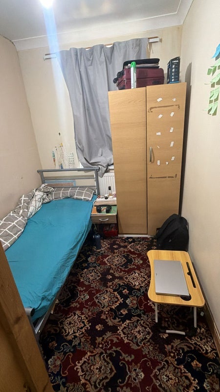 Room Holme Road in Greater London