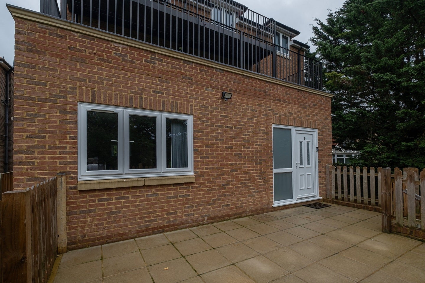 Flat West Wycombe Road in High Wycombe