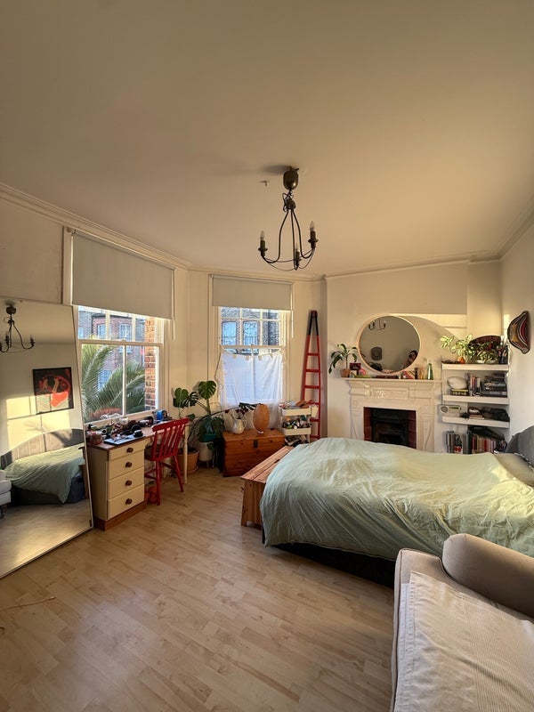 Room Clapton Passage in Greater London