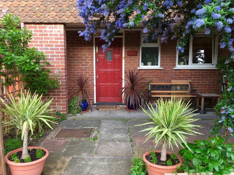 Room Clarence Lane in Greater London