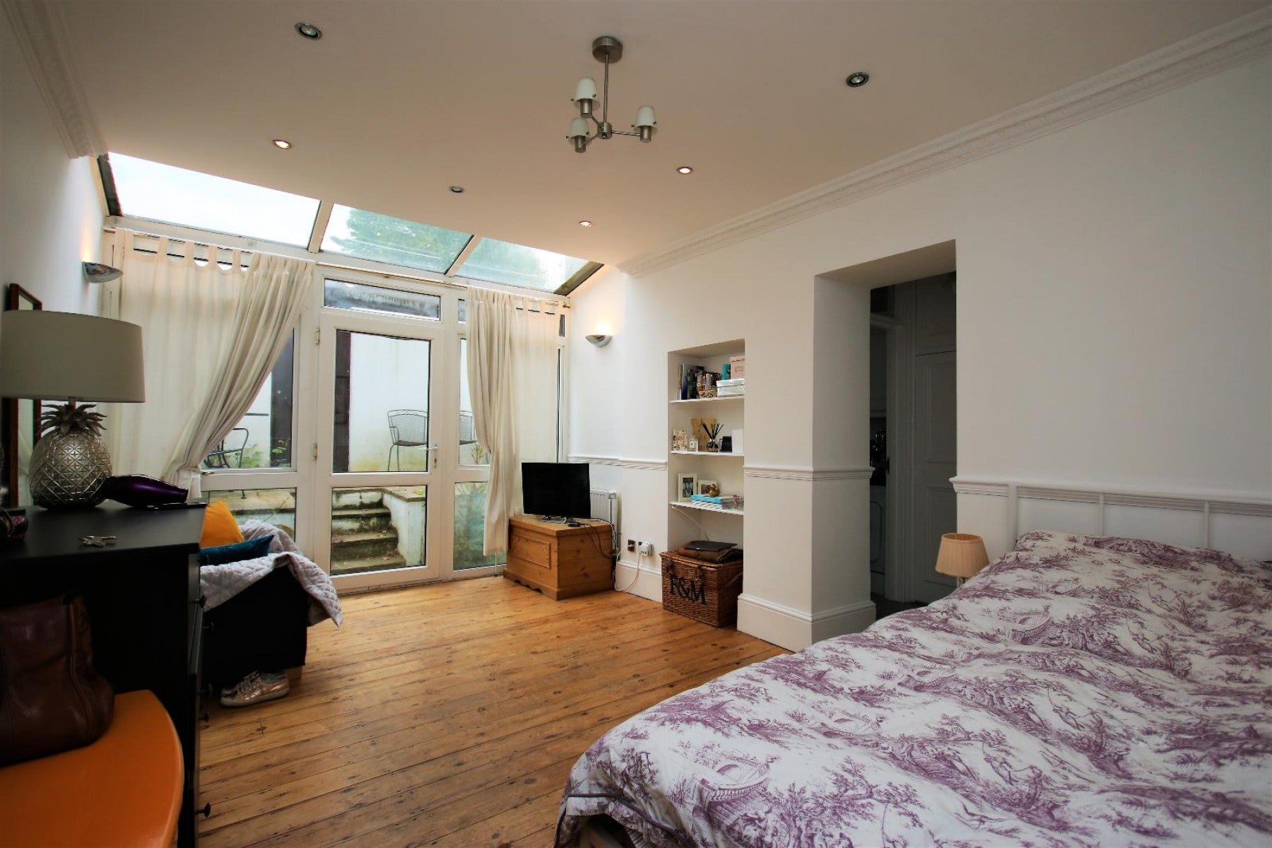 Flat Highbury Park in Greater London