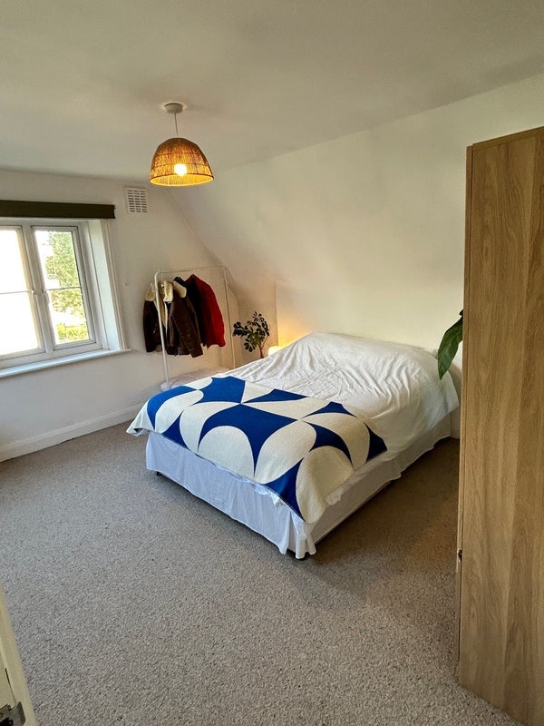 Room St Mary's Road in Greater London