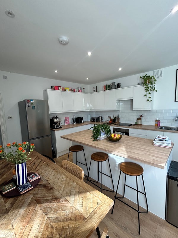 Room St Mary's Road in Greater London