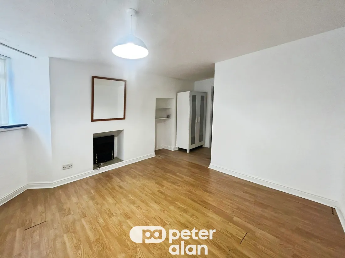Flat Stryd Fawr in Pontyclun