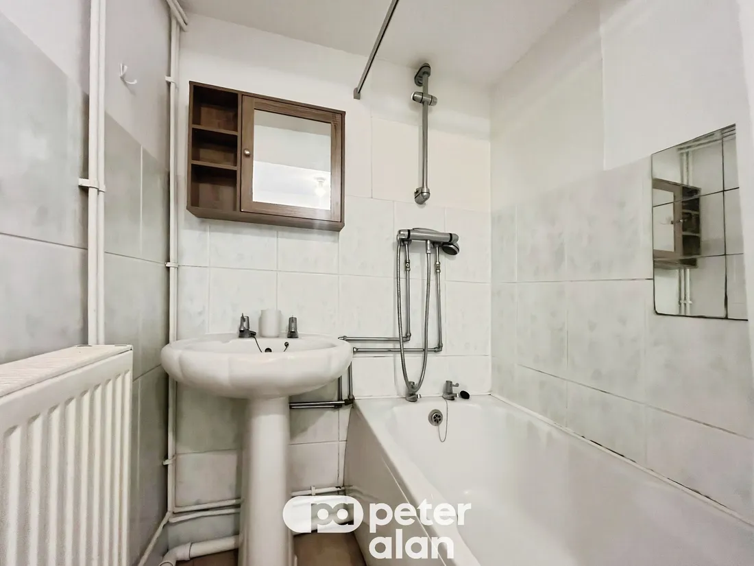 Flat Stryd Fawr in Pontyclun