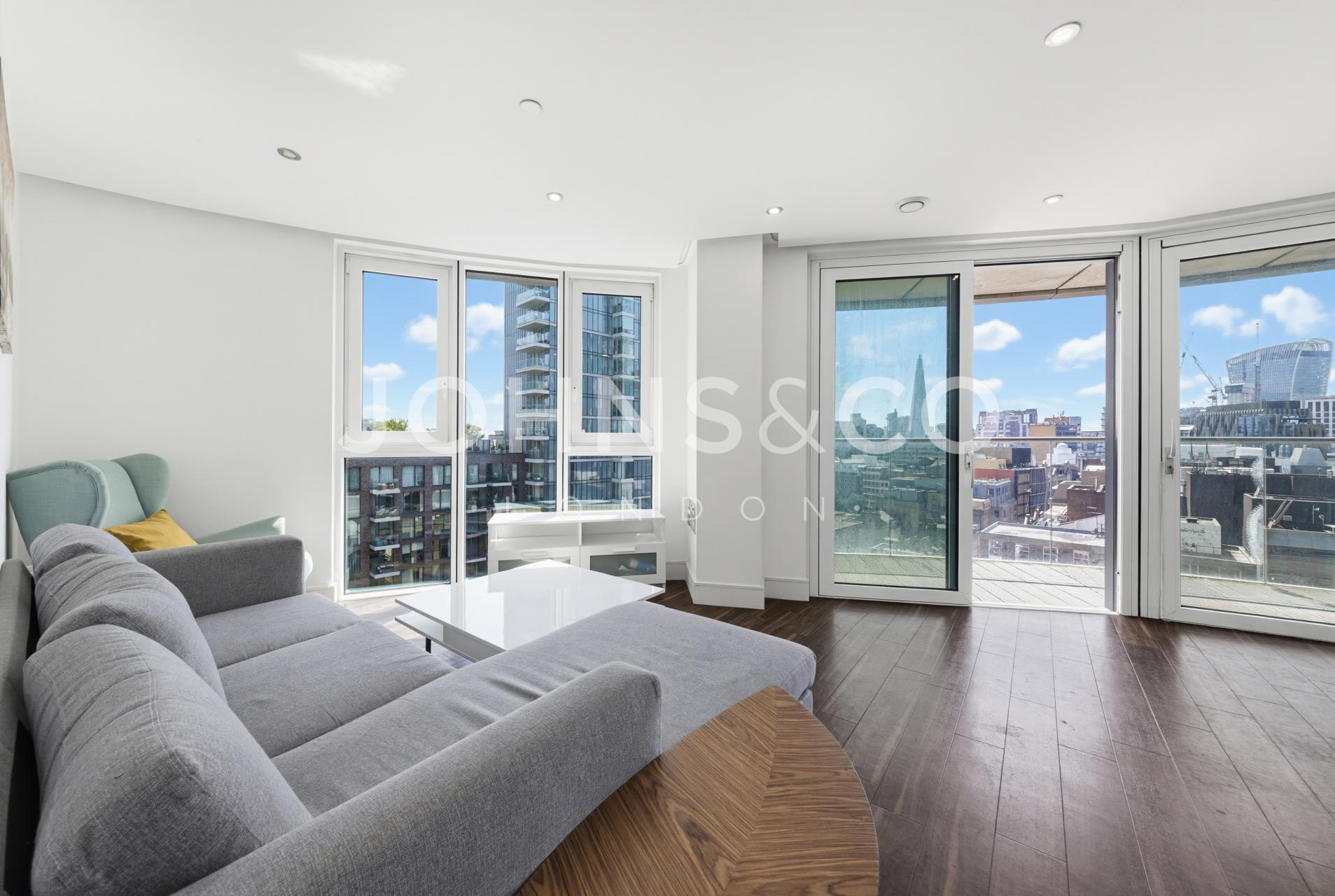Flat Leman Street in Greater London