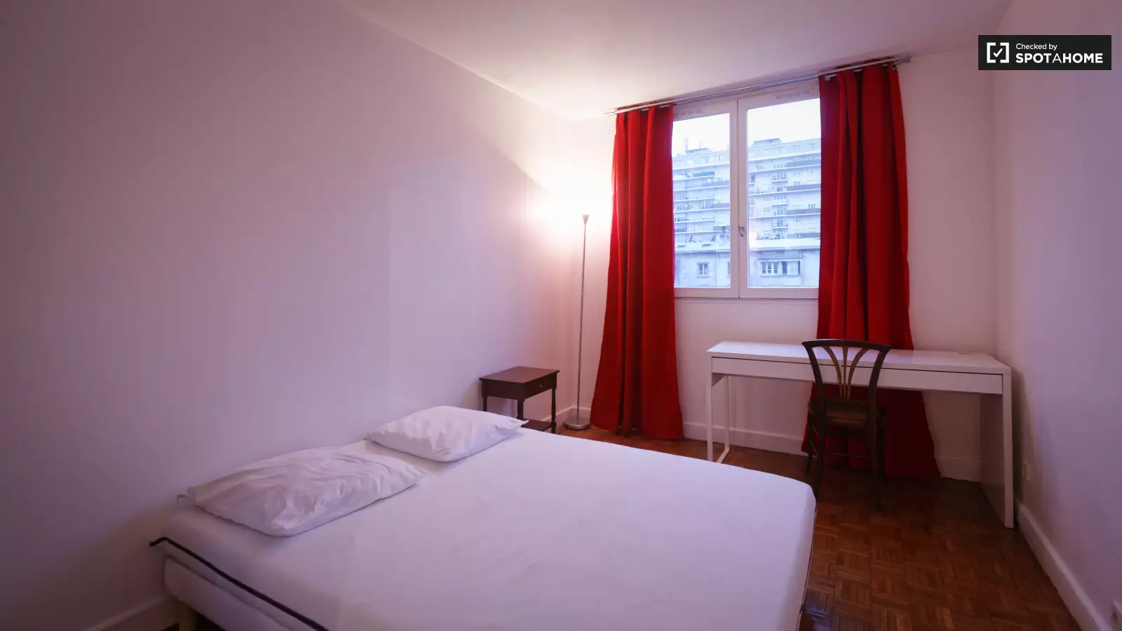Flat Rue de la Chapelle in Paris