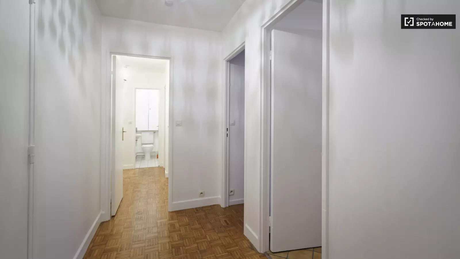 Flat Rue de la Chapelle in Paris