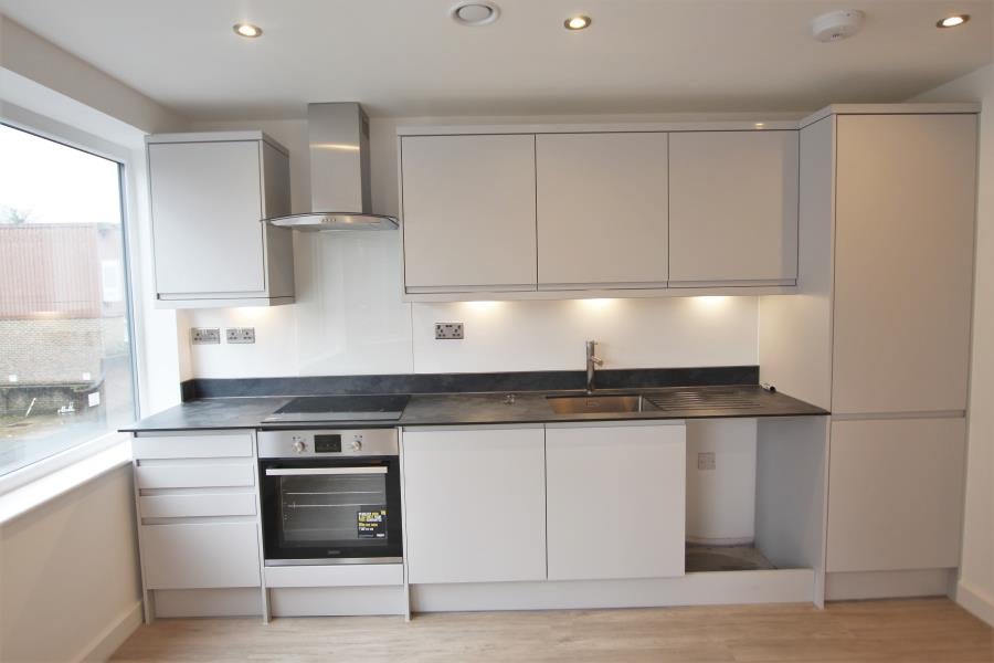 Flat Goldsworth Road in Woking