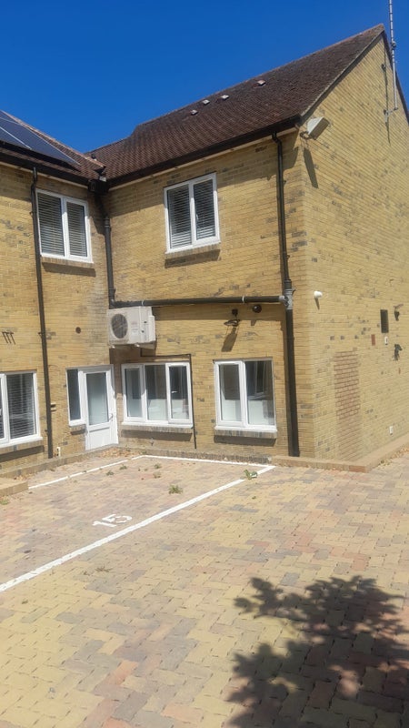 Room Church Road in Maidstone