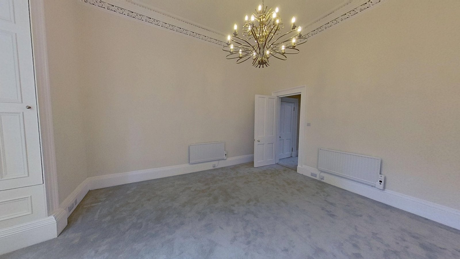 Flat Merchiston Crescent in City of Edinburgh