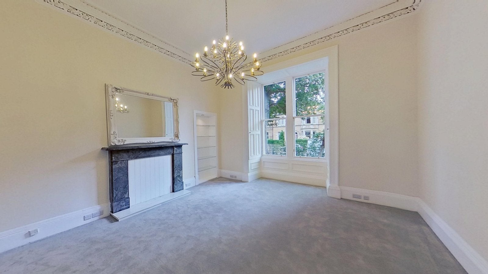 Flat Merchiston Crescent in City of Edinburgh