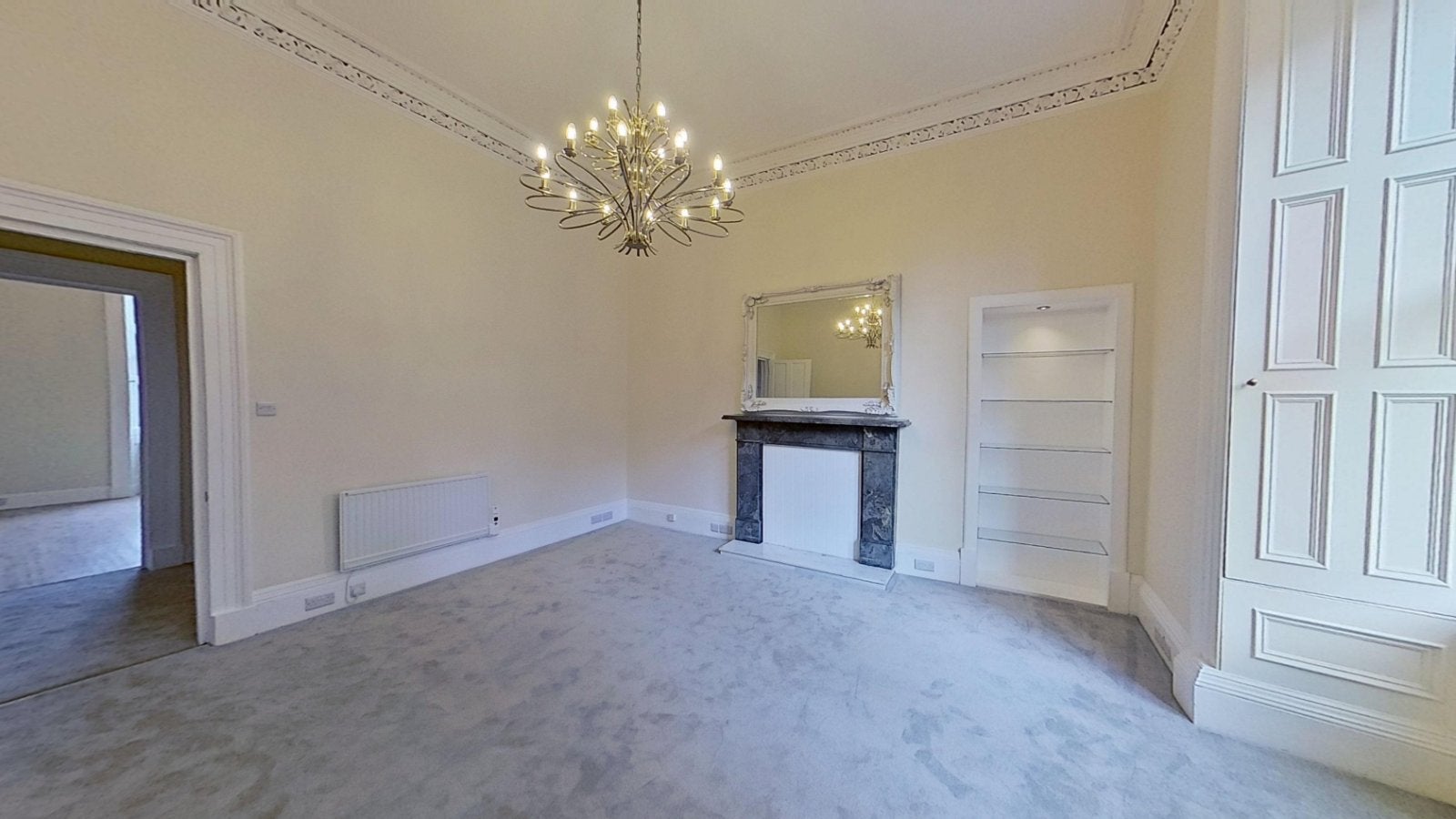 Flat Merchiston Crescent in City of Edinburgh
