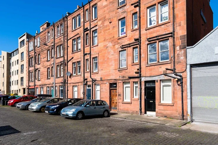 Flat Pitt Street in City of Edinburgh