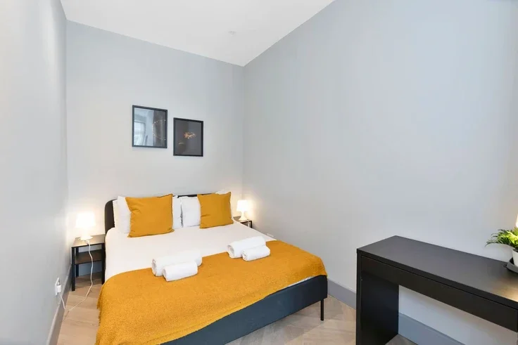 Flat Pitt Street in City of Edinburgh