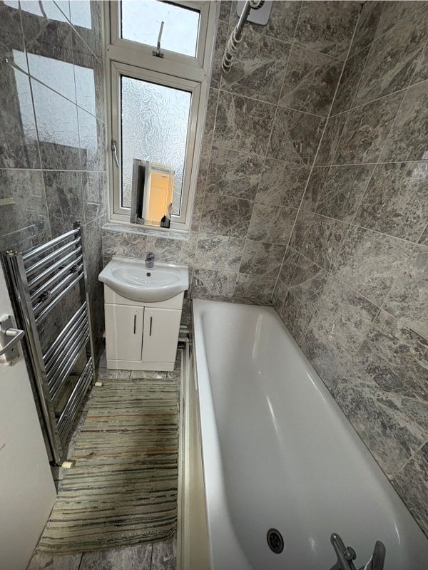 Room Rowstock Gardens in Greater London