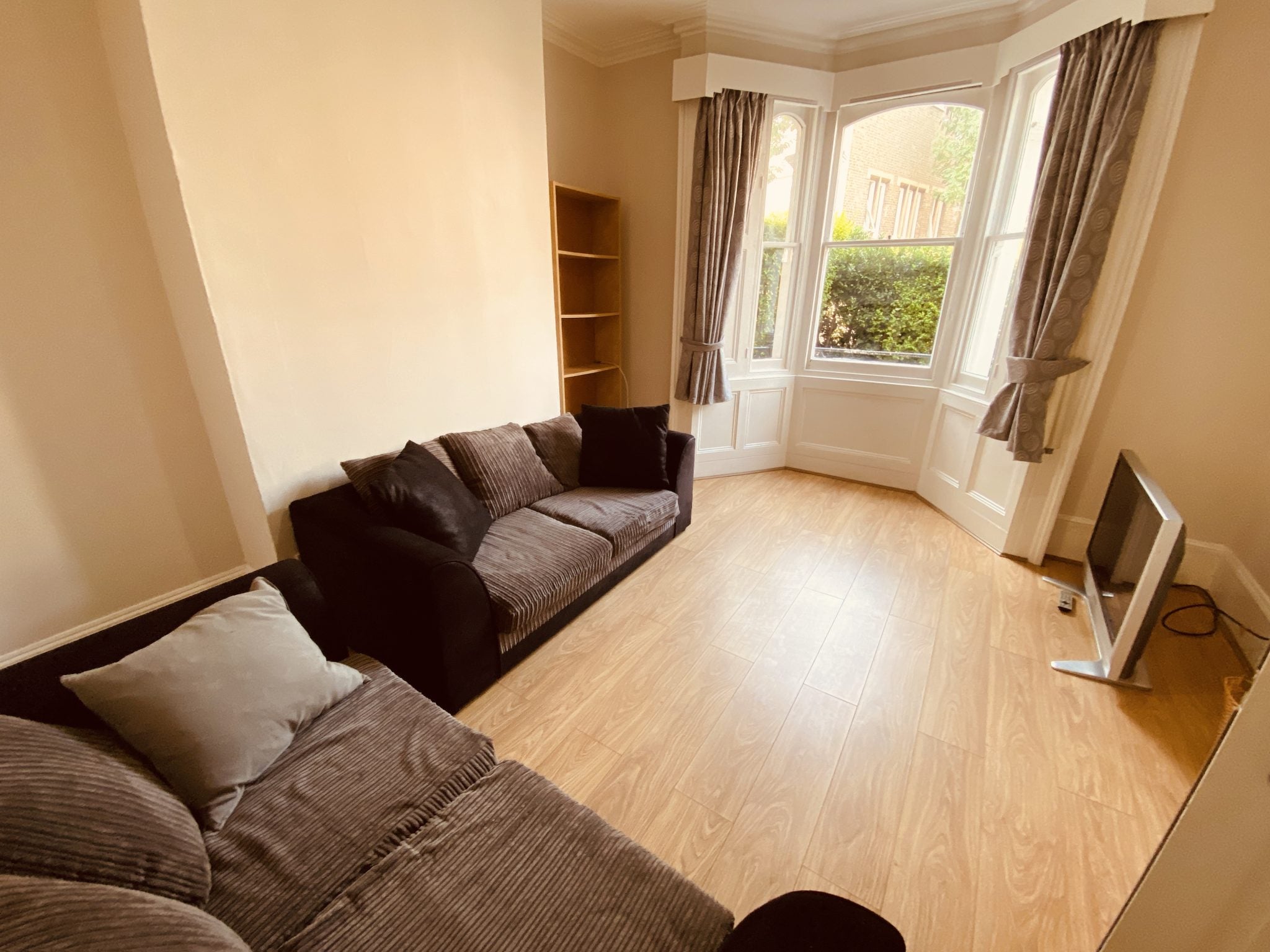Flat Ryland Road in Greater London