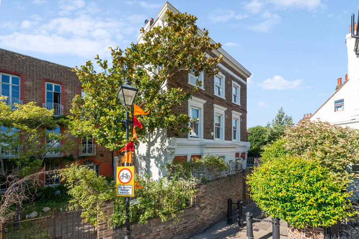 House Upper Mall in Greater London