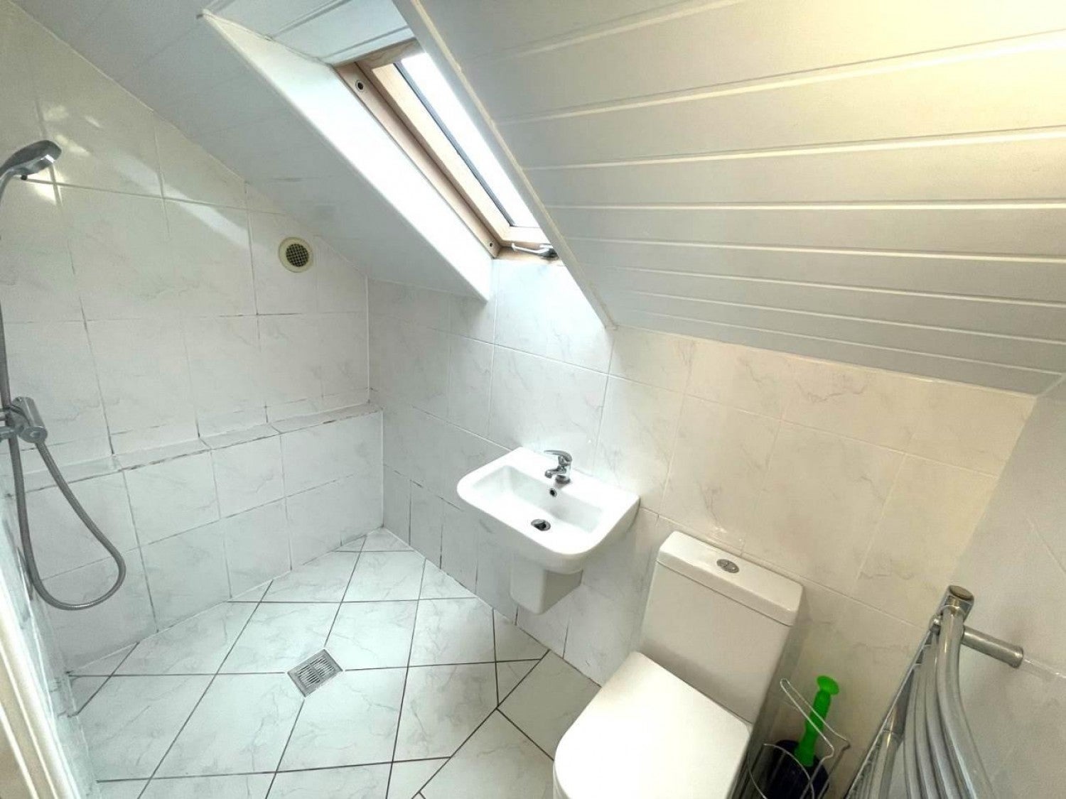 Flat Raymend Road in Bristol
