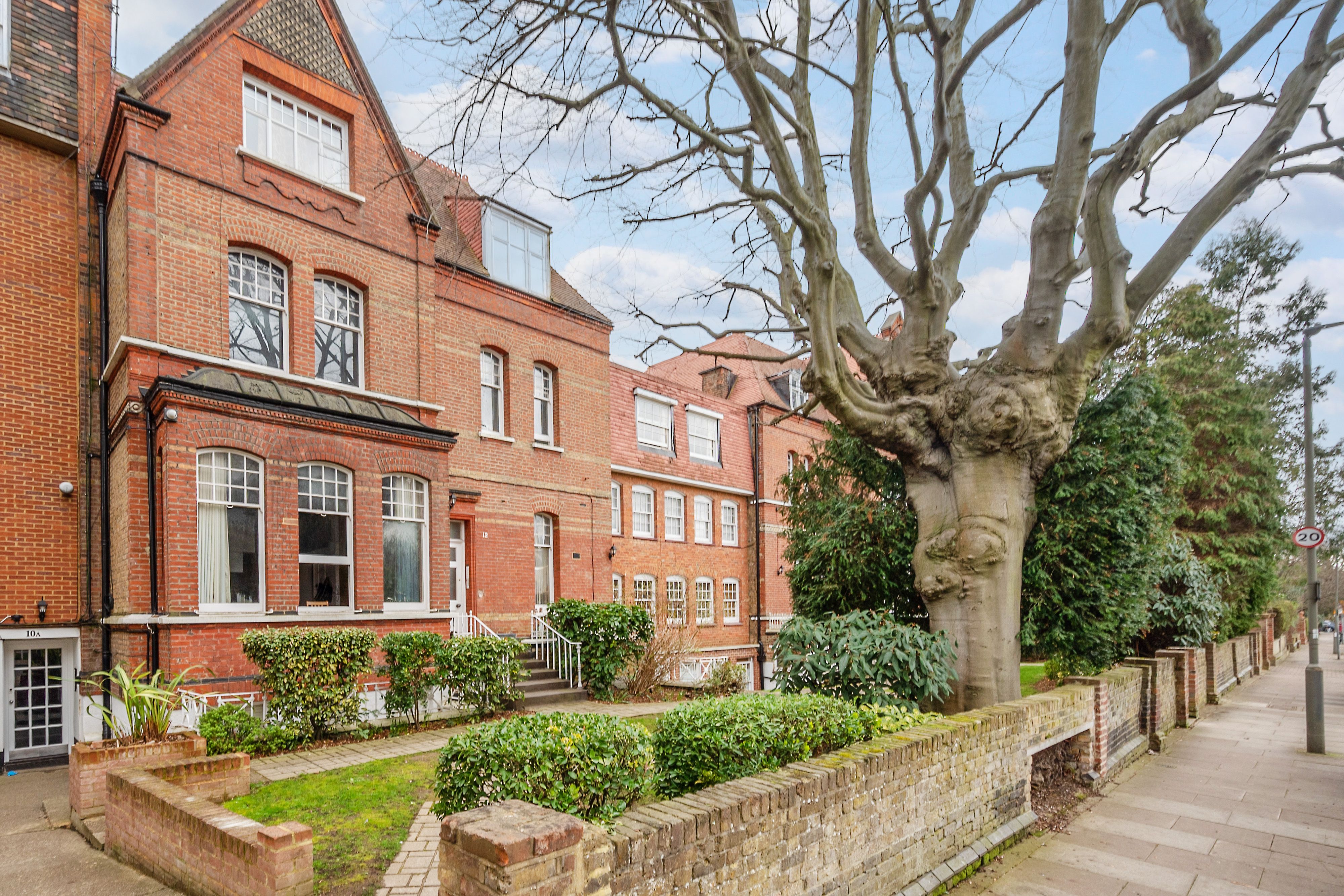 Room Cambalt Road in Greater London