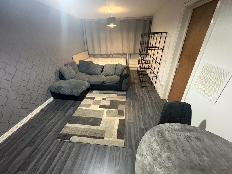 Room Holloway Head in Birmingham