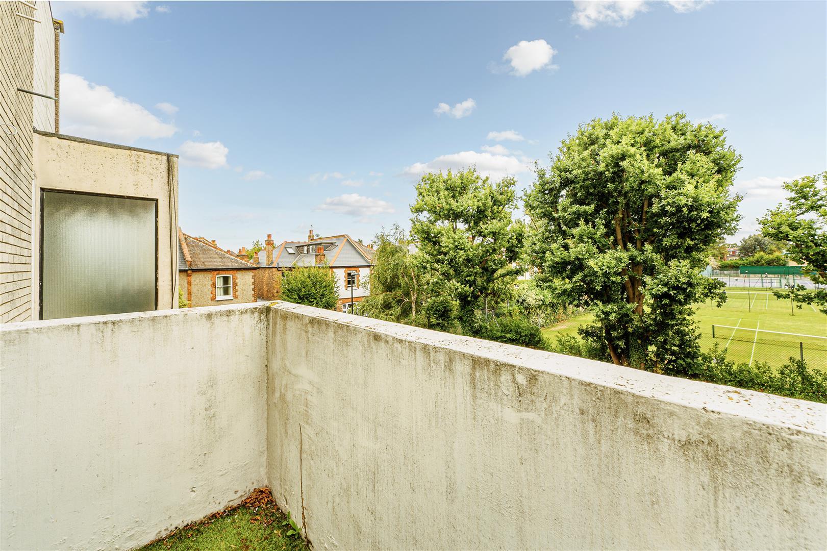 Flat Bloomsbury Close in Greater London