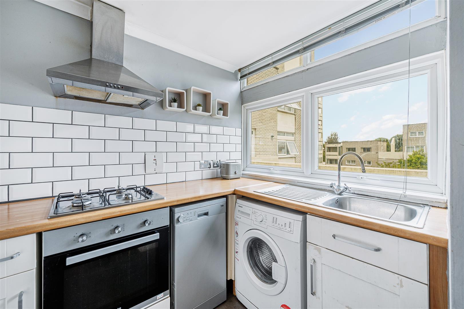 Flat Bloomsbury Close in Greater London