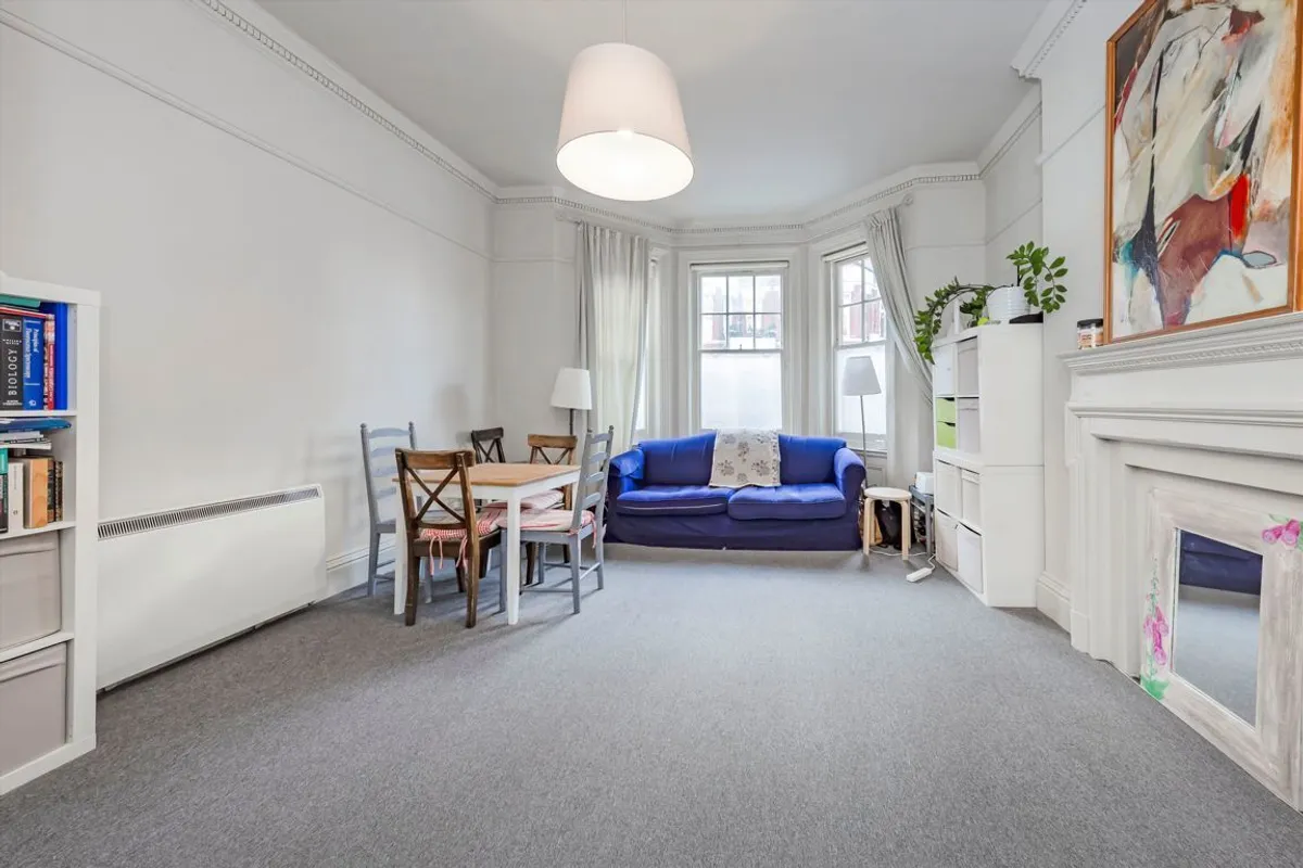 Flat Addison Gardens in Greater London