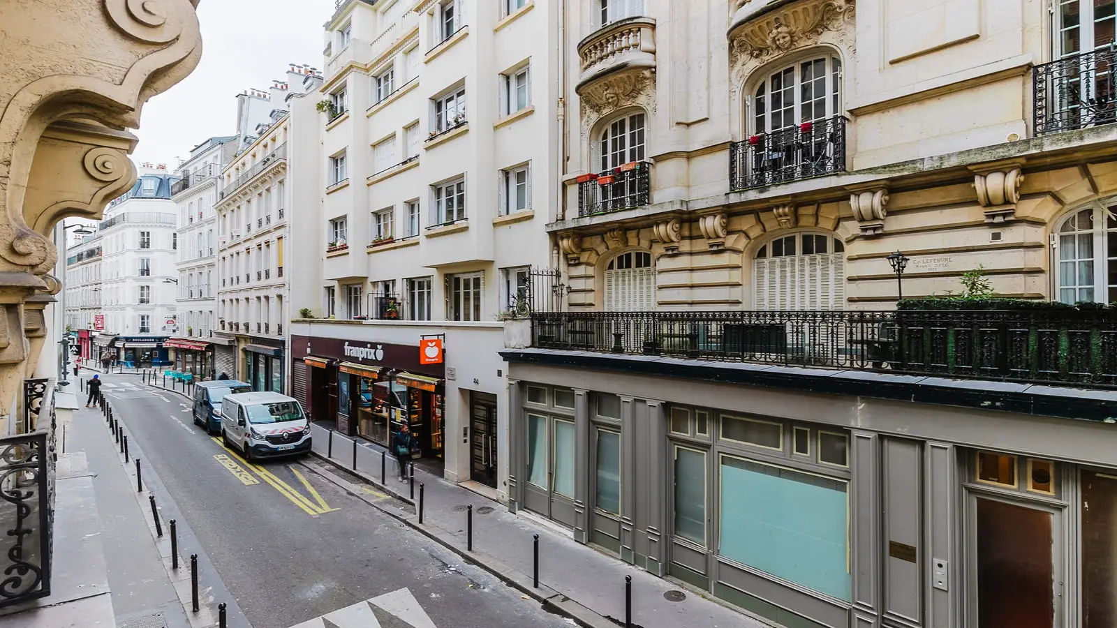 Appartement Rue la Condamine à Paris