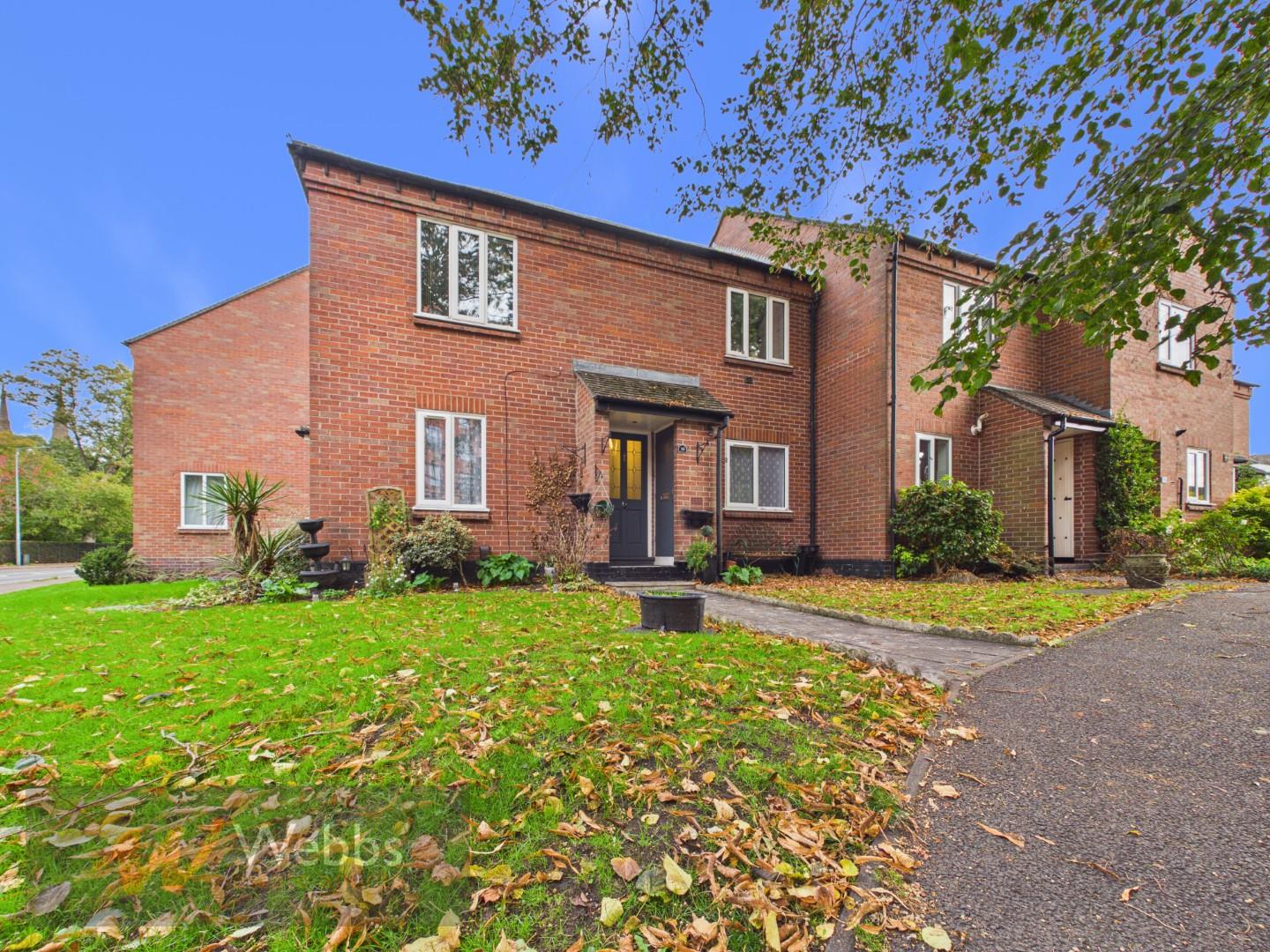 Flat Swan Road in Lichfield