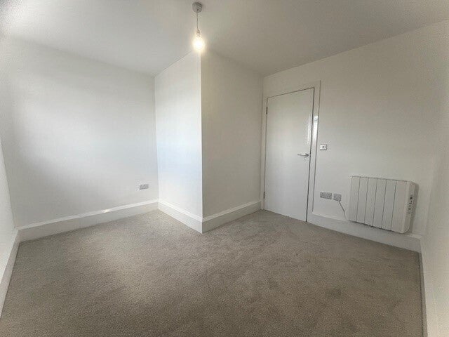 Flat Sheffield Road in Chesterfield