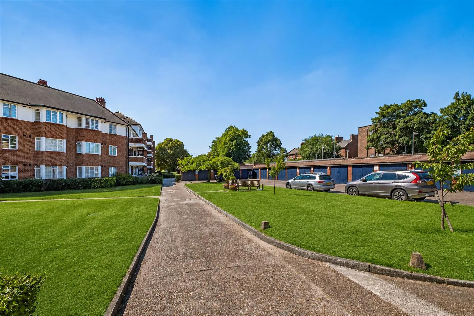 Flat Little St. Leonards in Greater London