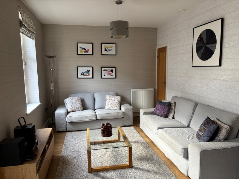 Flat Millar Crescent in City of Edinburgh