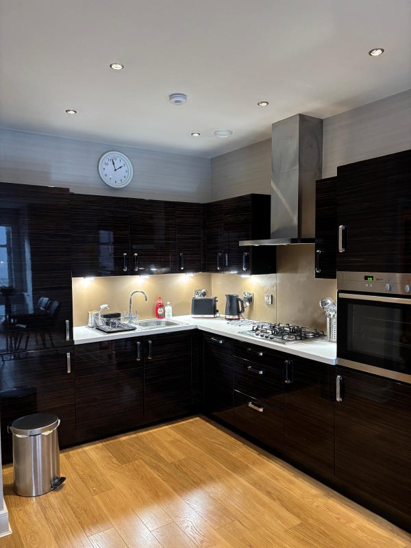 Flat Millar Crescent in City of Edinburgh