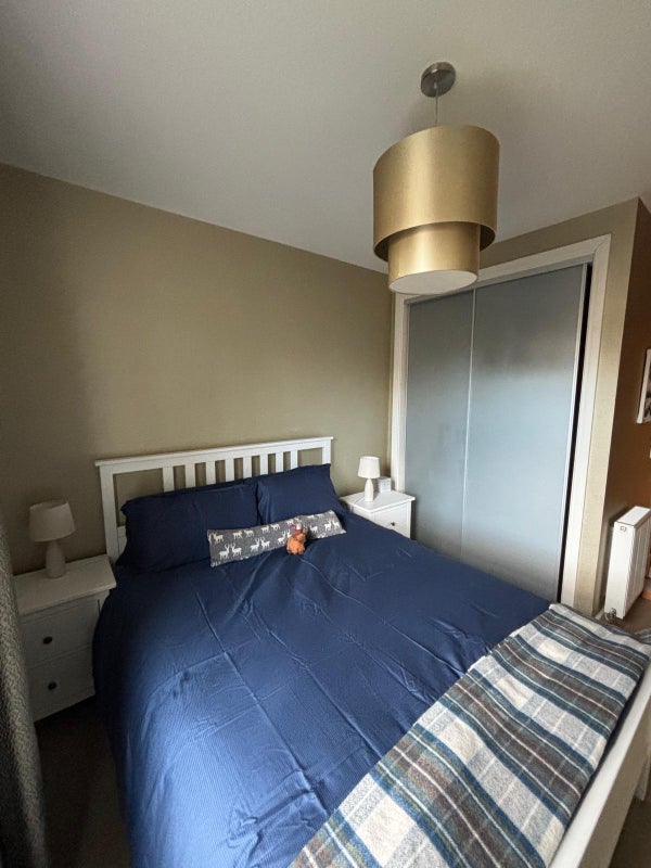 Flat Millar Crescent in City of Edinburgh