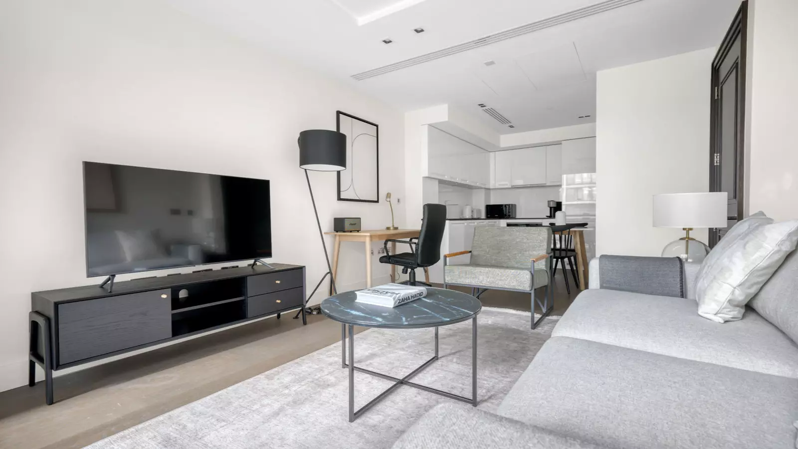 Flat Radnor Terrace in Greater London