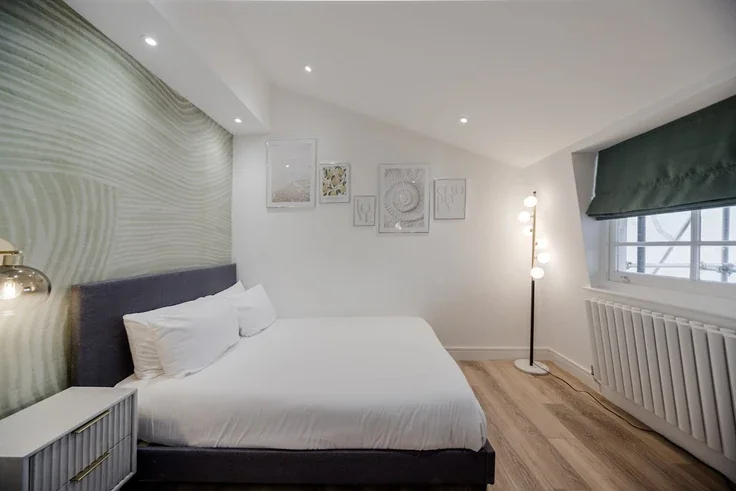 Flat Sussex Gardens in City of Westminster