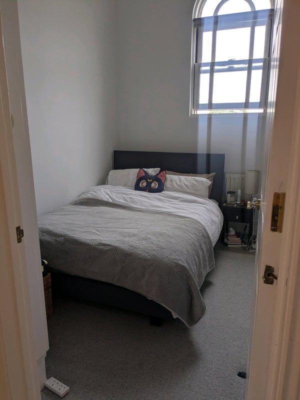 Room Middleton Road in Greater London