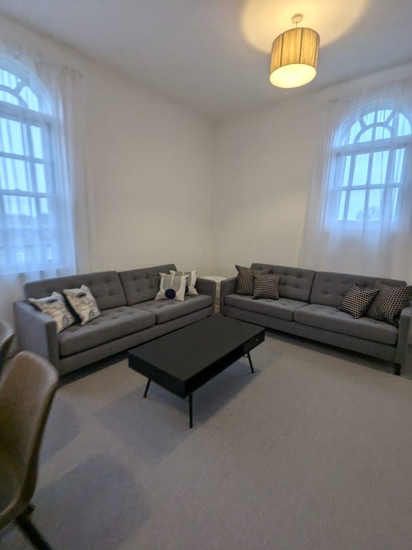 Room Middleton Road in Greater London
