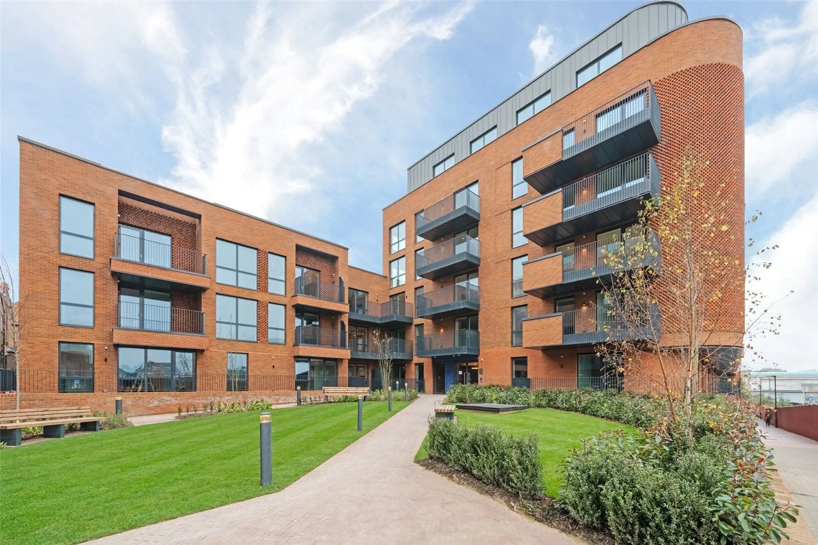 Flat West End Lane in Greater London