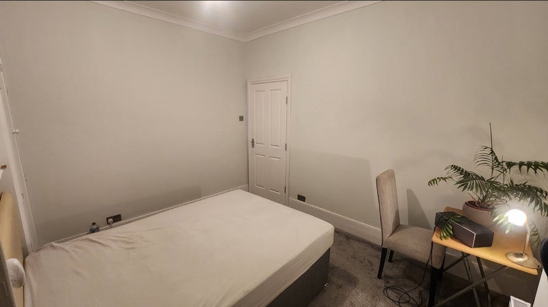 Room Gleneagle Road in Greater London