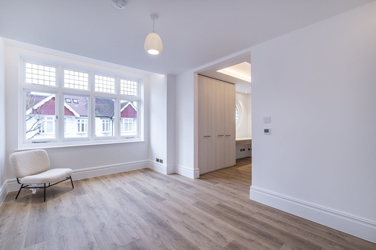 Flat Luttrell Avenue in Greater London