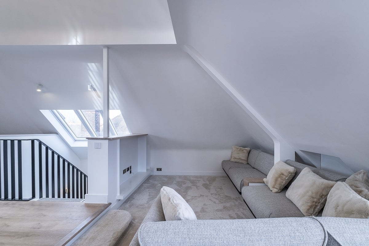 Flat Luttrell Avenue in Greater London