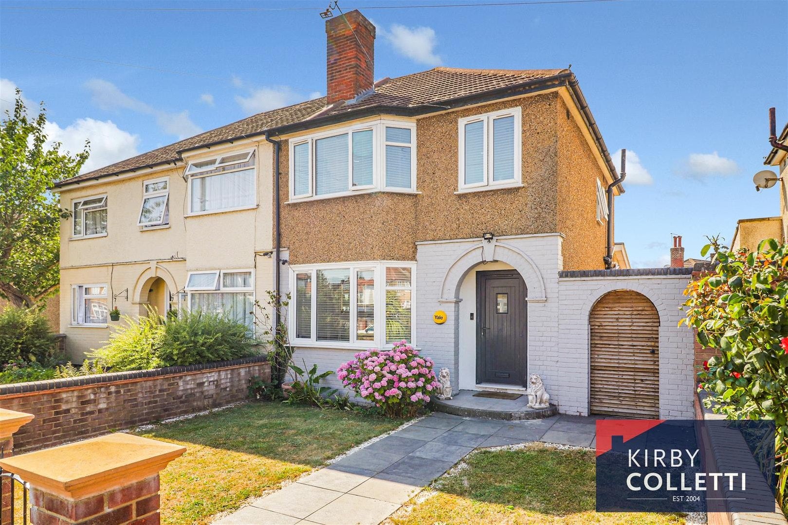 House Middlefield Road in Hoddesdon