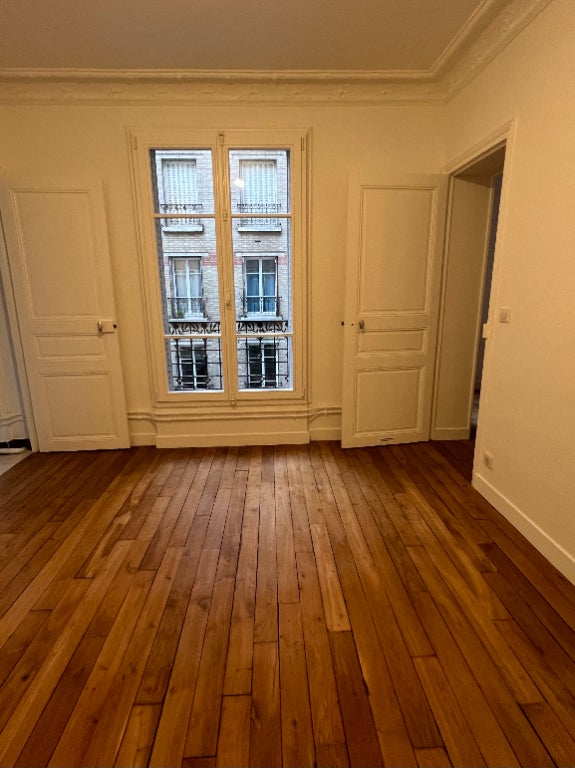Flat Rue Frédéric Magisson in Paris