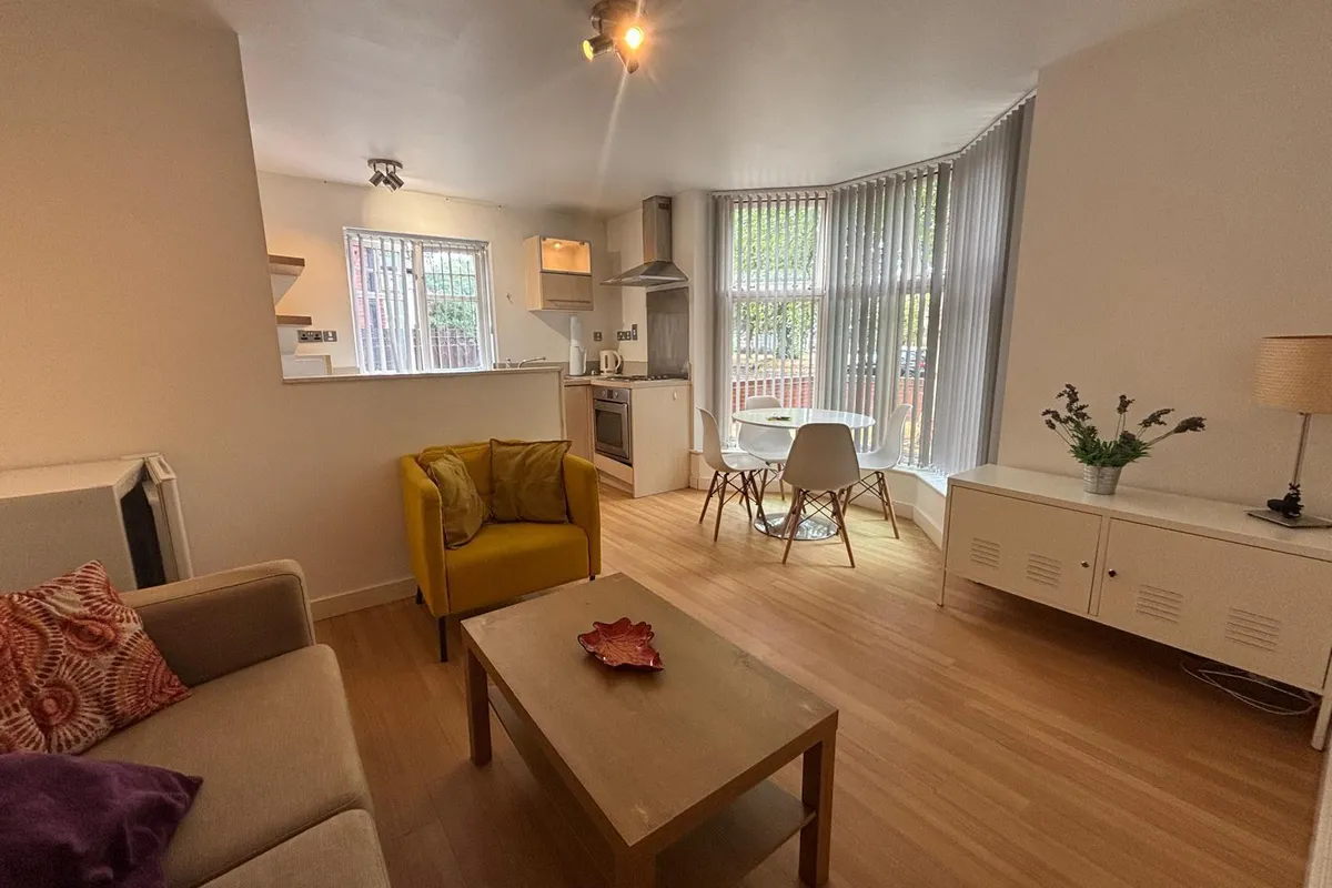 Flat Carisbrooke Road in Birmingham
