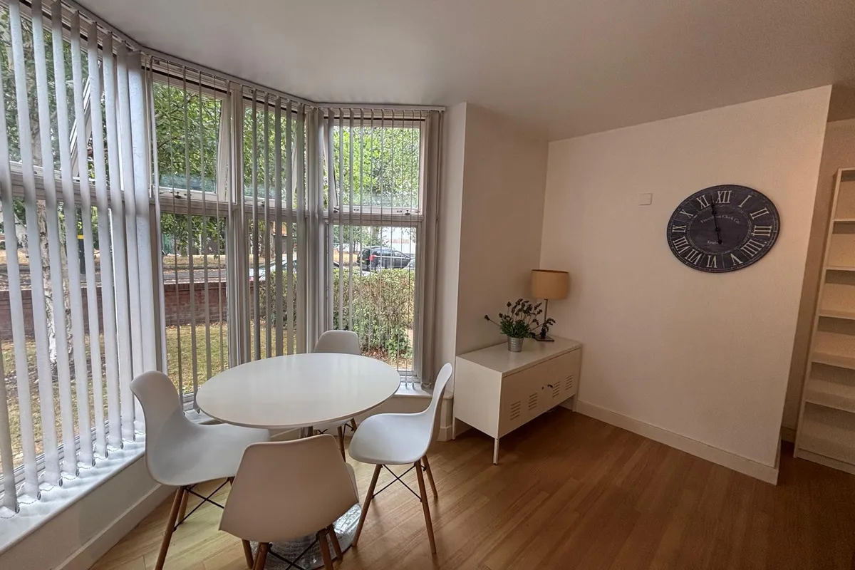 Flat Carisbrooke Road in Birmingham