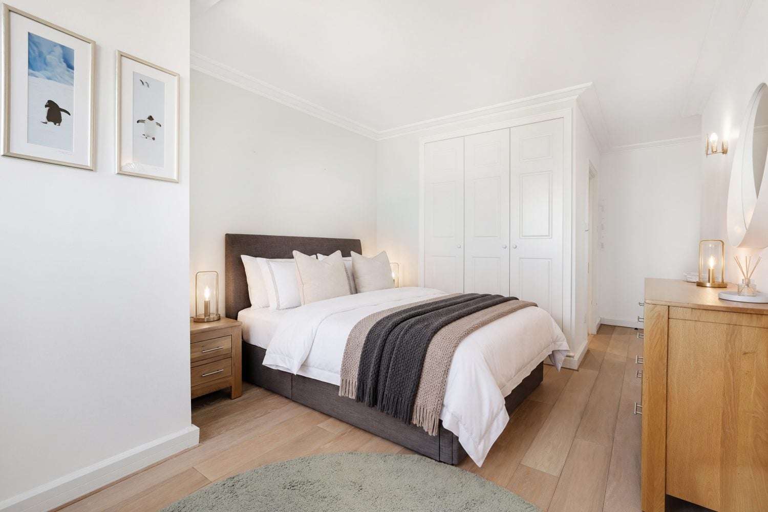 Flat Point W Access Road in Greater London