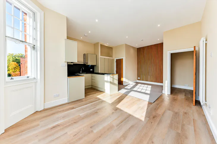 Flat Eton Avenue in Greater London